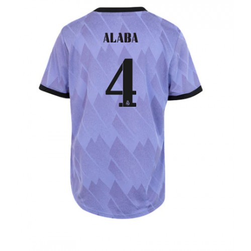 Real Madrid David Alaba #4 Bortedrakt Kvinner 2022-23 Kortermet Real Madrid David Alaba #4 Bortedrakt Kvinner 2022-23 Kortermet
